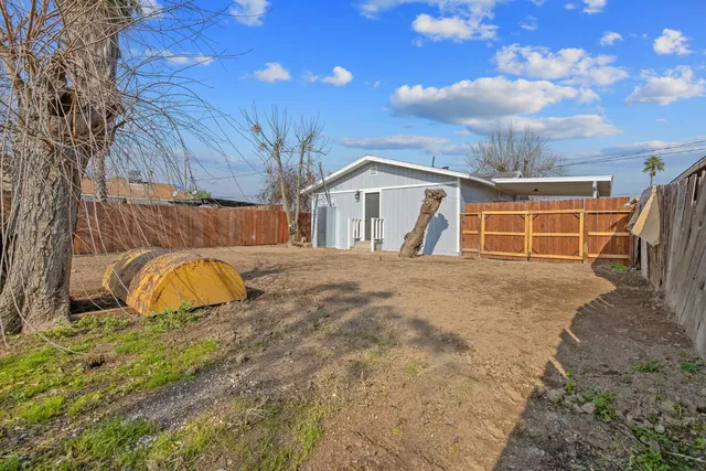 $224,200 | 12423 407th Avenue, Cutler, CA 93615