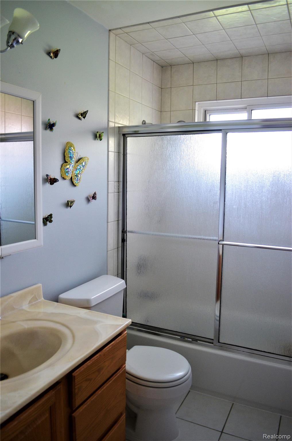 Tastefully updated bathroom