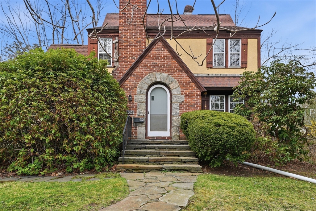 104 Spring Street Amherst, MA 01002 - Photo 1 of 36
