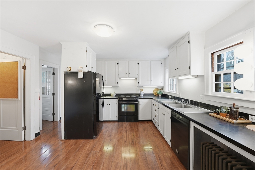 104 Spring Street Amherst, MA 01002 - Photo 11 of 36