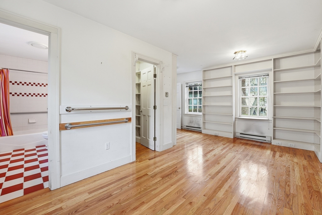 104 Spring Street Amherst, MA 01002 - Photo 13 of 36