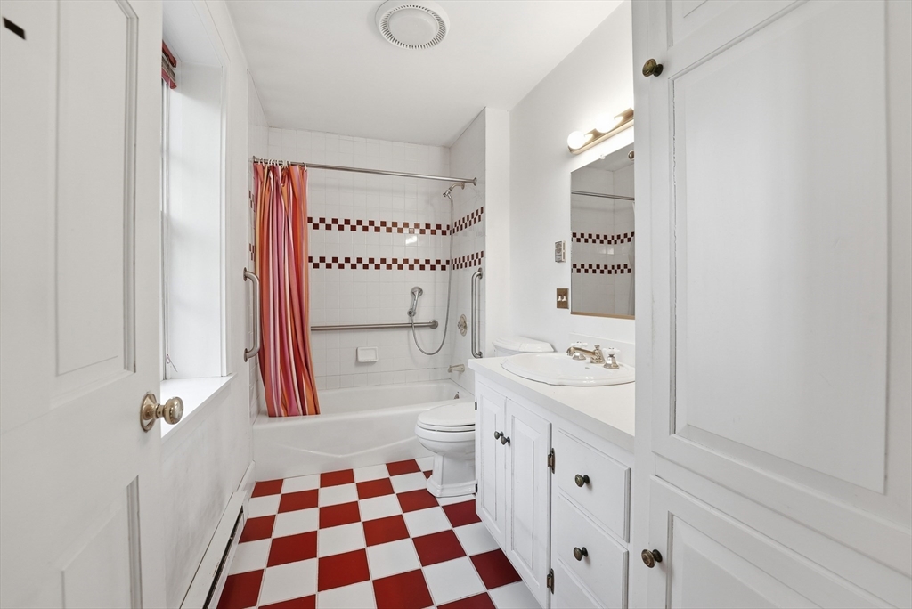 104 Spring Street Amherst, MA 01002 - Photo 14 of 36