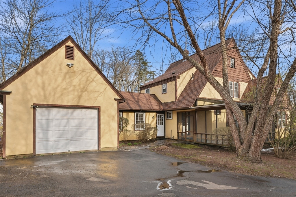 104 Spring Street Amherst, MA 01002 - Photo 31 of 36