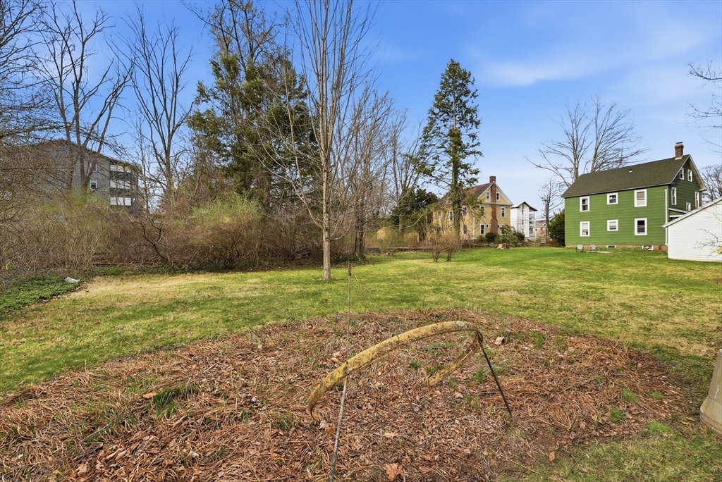 104 Spring Street Amherst, MA 01002 - Photo 33 of 36