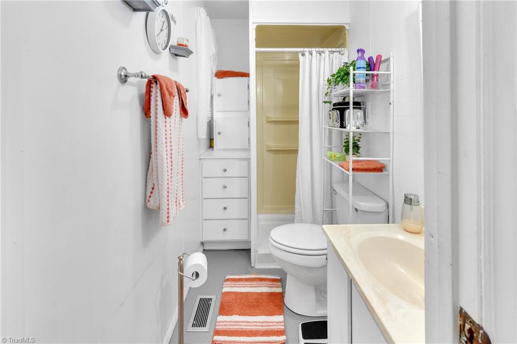 7121 Ridge Road Tobaccoville, NC 27050 - Photo 29 of 50