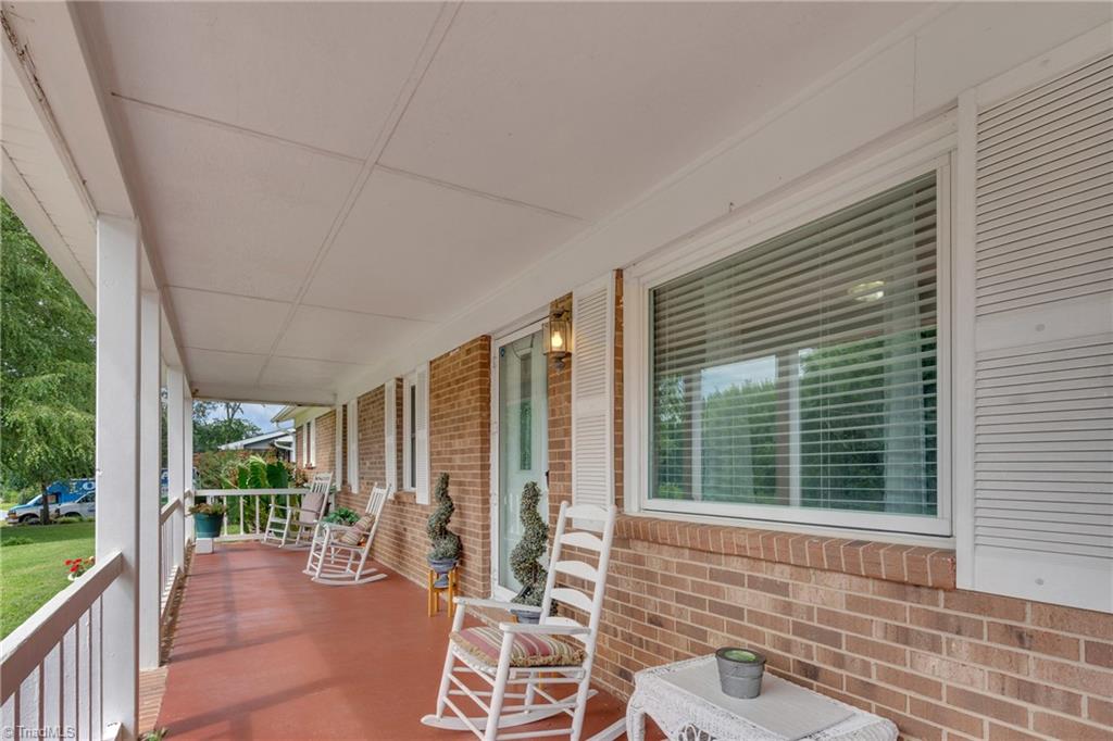 7121 Ridge Road Tobaccoville, NC 27050 - Photo 5 of 50