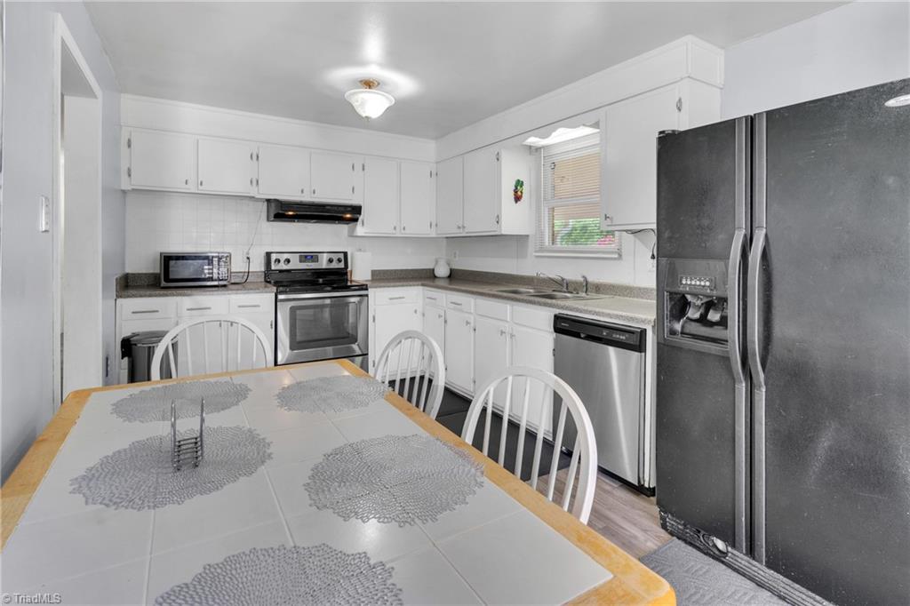 7121 Ridge Road Tobaccoville, NC 27050 - Photo 6 of 50