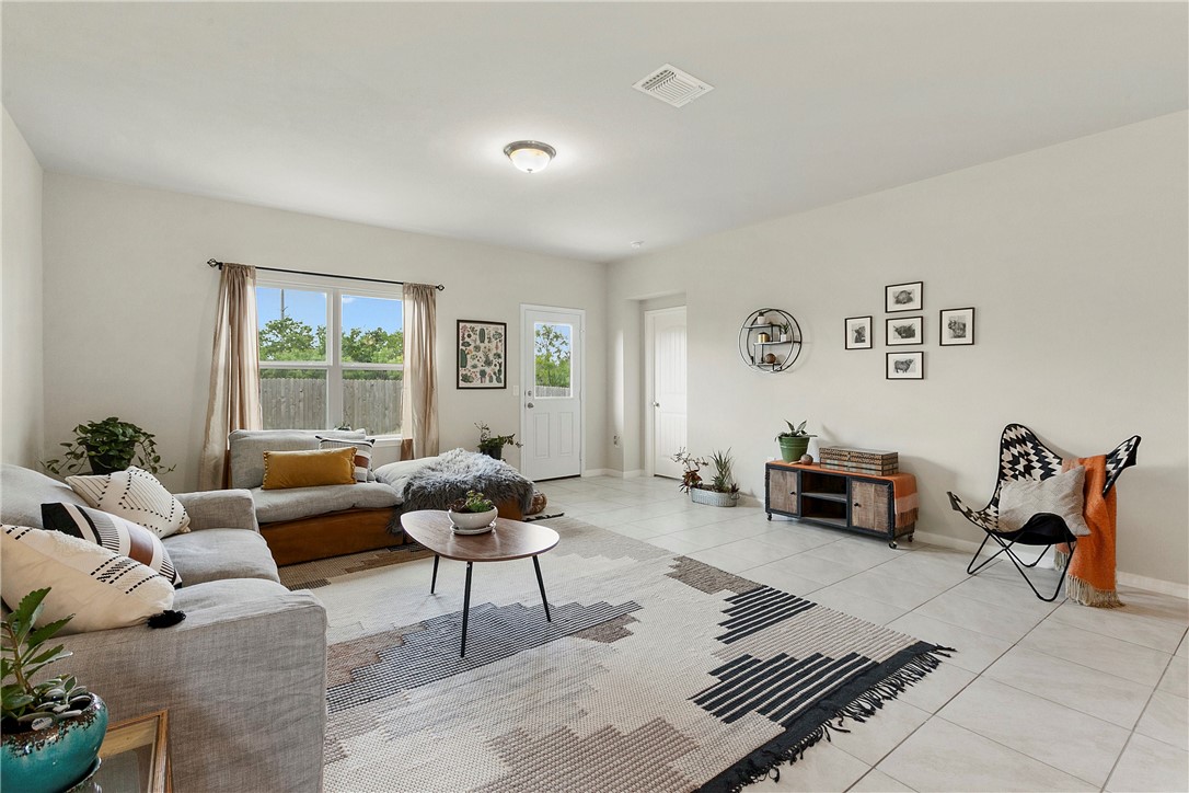 7205 Ranchito Drive Austin, TX 78744 - Photo 1 of 1 Gallery Image 1