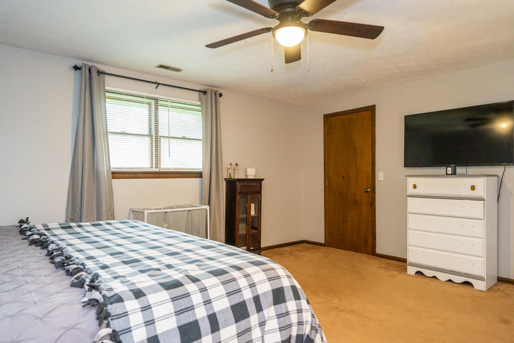 3769 Springfield Jamestown Road Springfield, OH 45502 - Photo 16 of 38