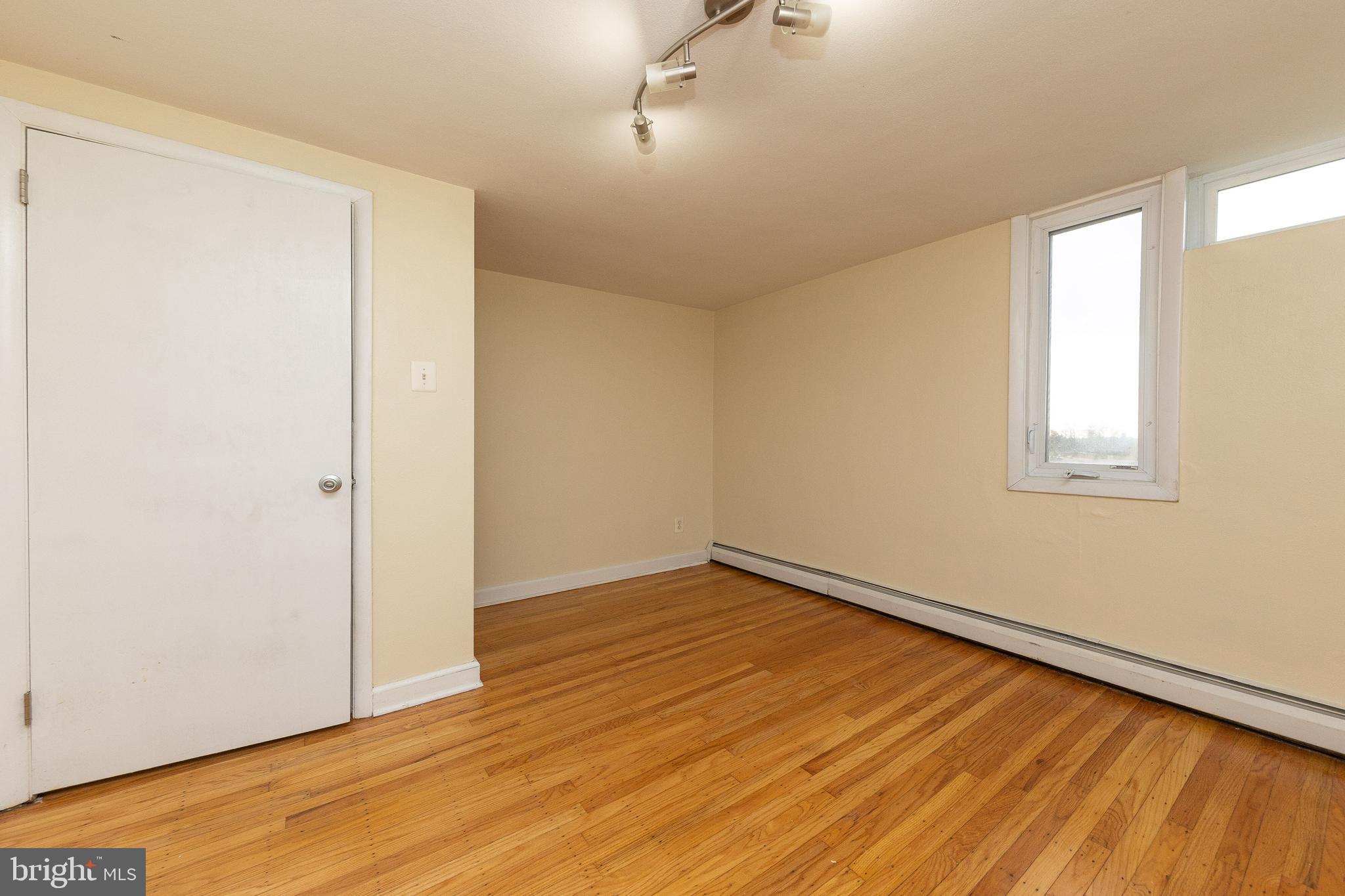 3608 Merrick Road Philadelphia, PA 19129 - Photo 16 of 31 Gallery Image 16