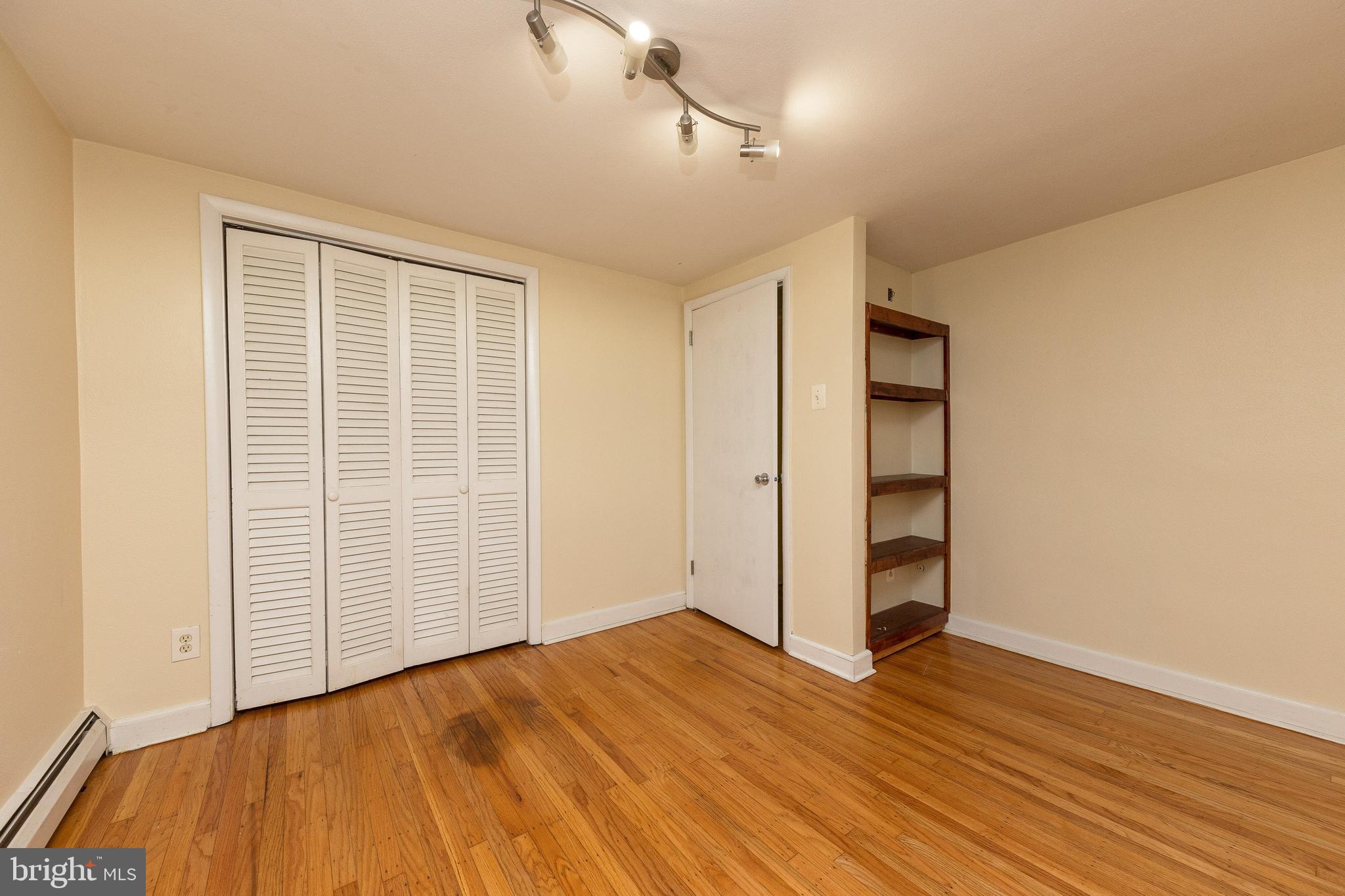 3608 Merrick Road Philadelphia, PA 19129 - Photo 17 of 31 Gallery Image 17