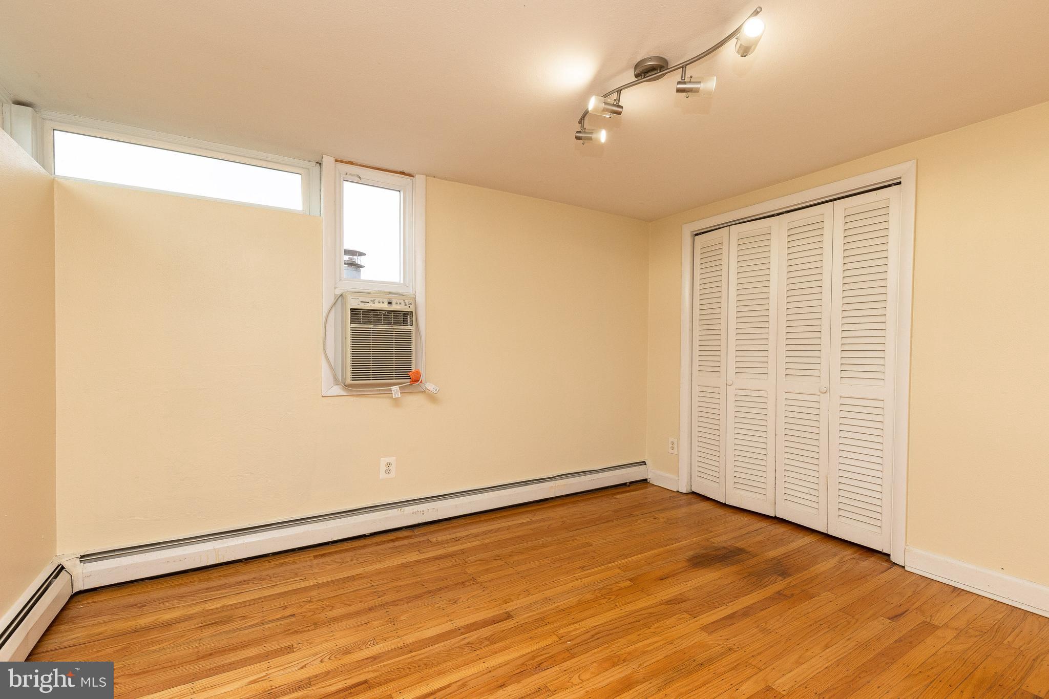 3608 Merrick Road Philadelphia, PA 19129 - Photo 18 of 31 Gallery Image 18