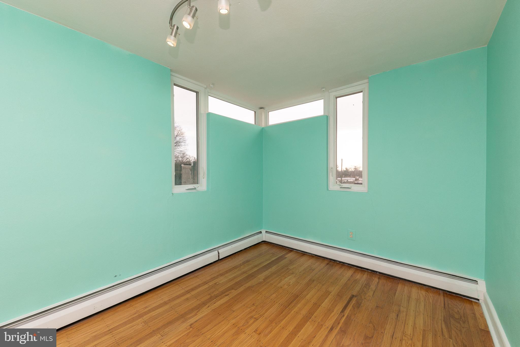 3608 Merrick Road Philadelphia, PA 19129 - Photo 19 of 31 Gallery Image 19