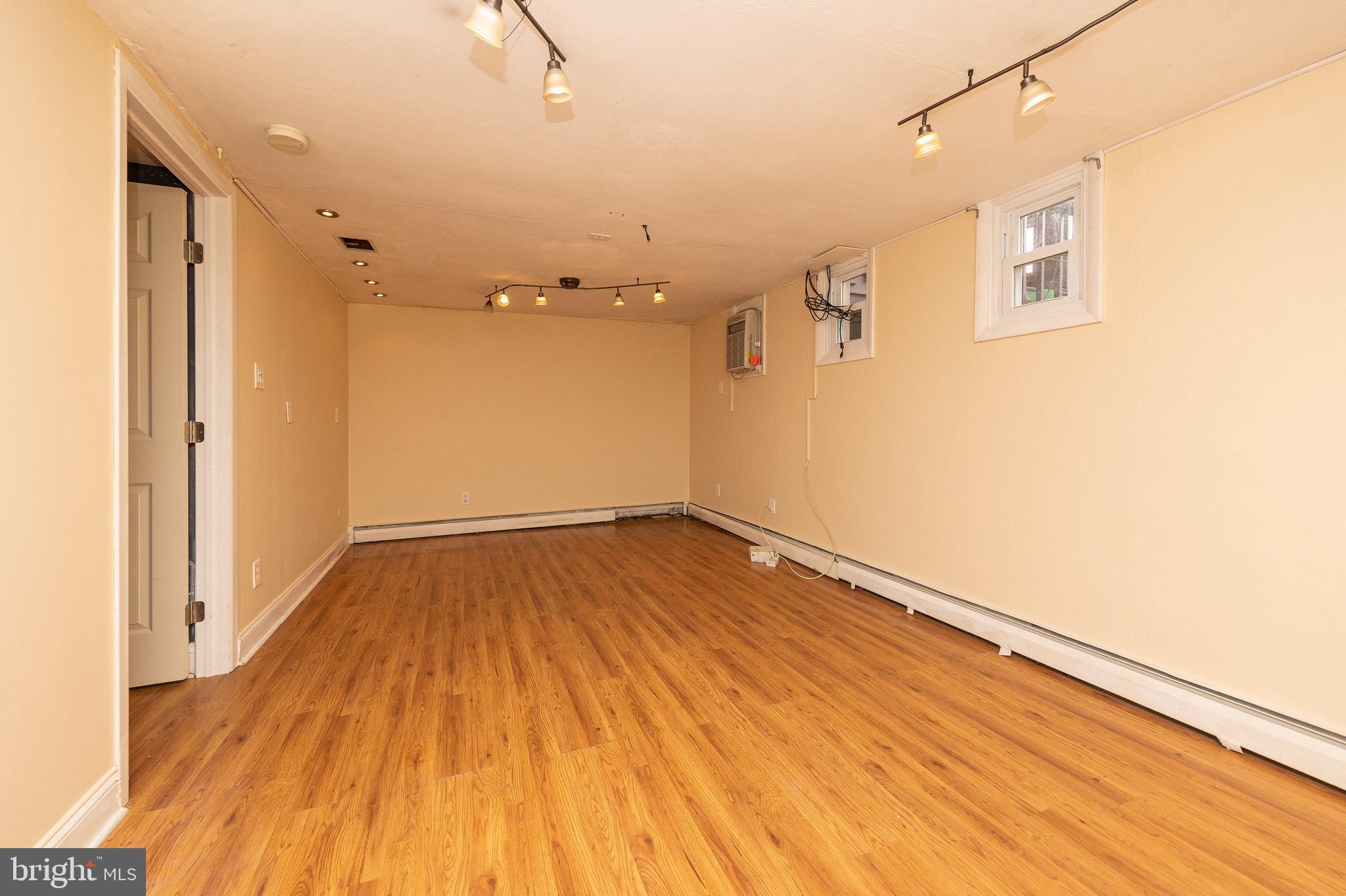 3608 Merrick Road Philadelphia, PA 19129 - Photo 22 of 31 Gallery Image 22