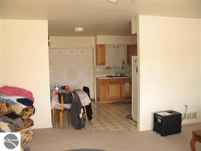 1757346-3.JPG