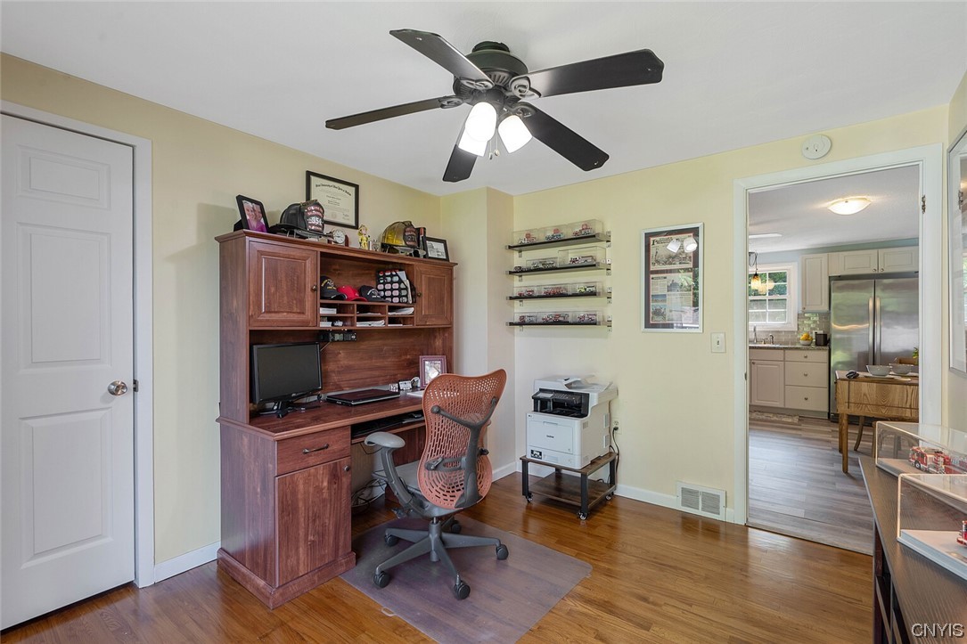 47 Macarthur Road Lysander, NY 13027 - Photo 23 of 34