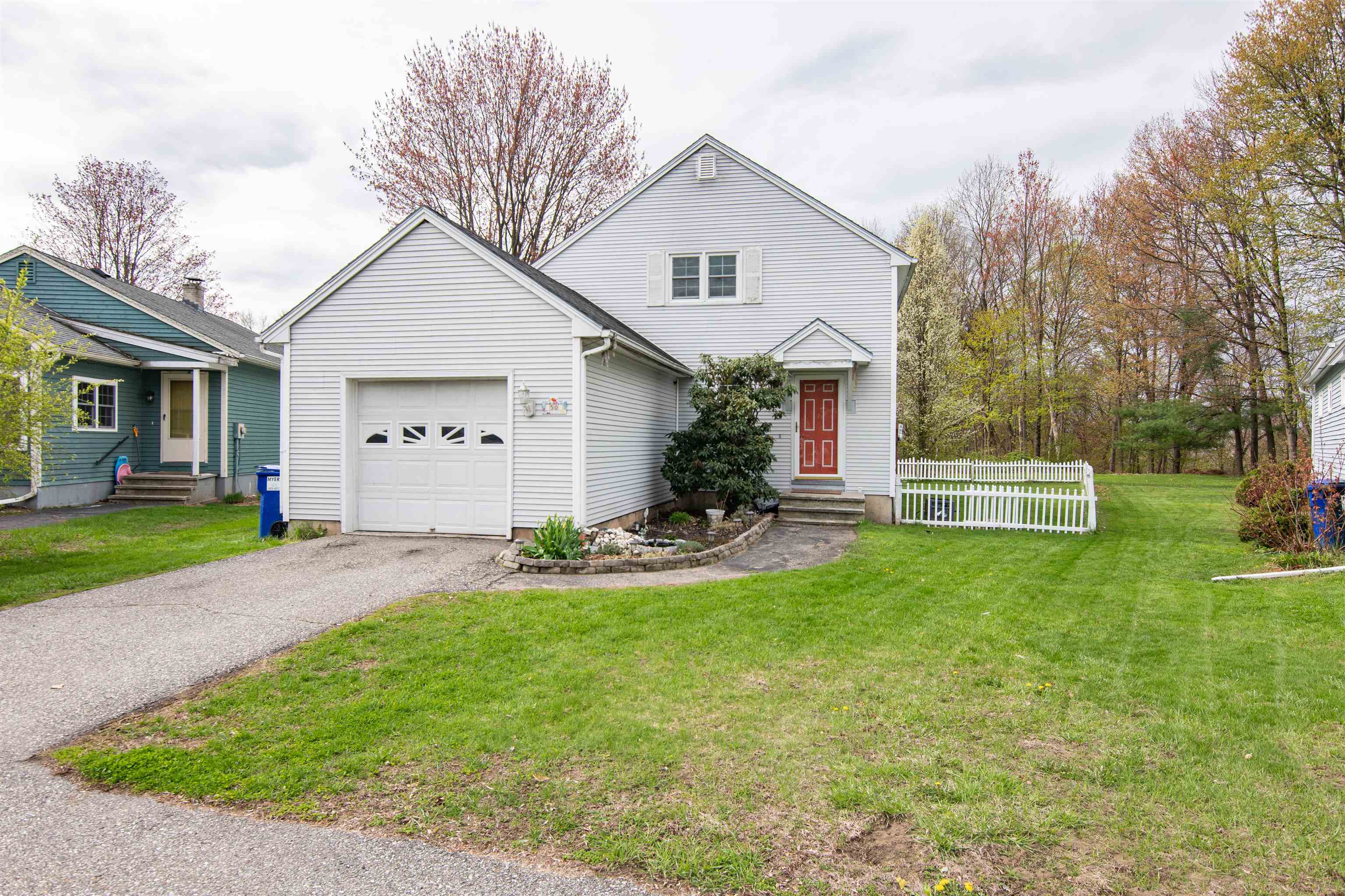 50 Willow Circle, Colchester, VT 05446 Compass