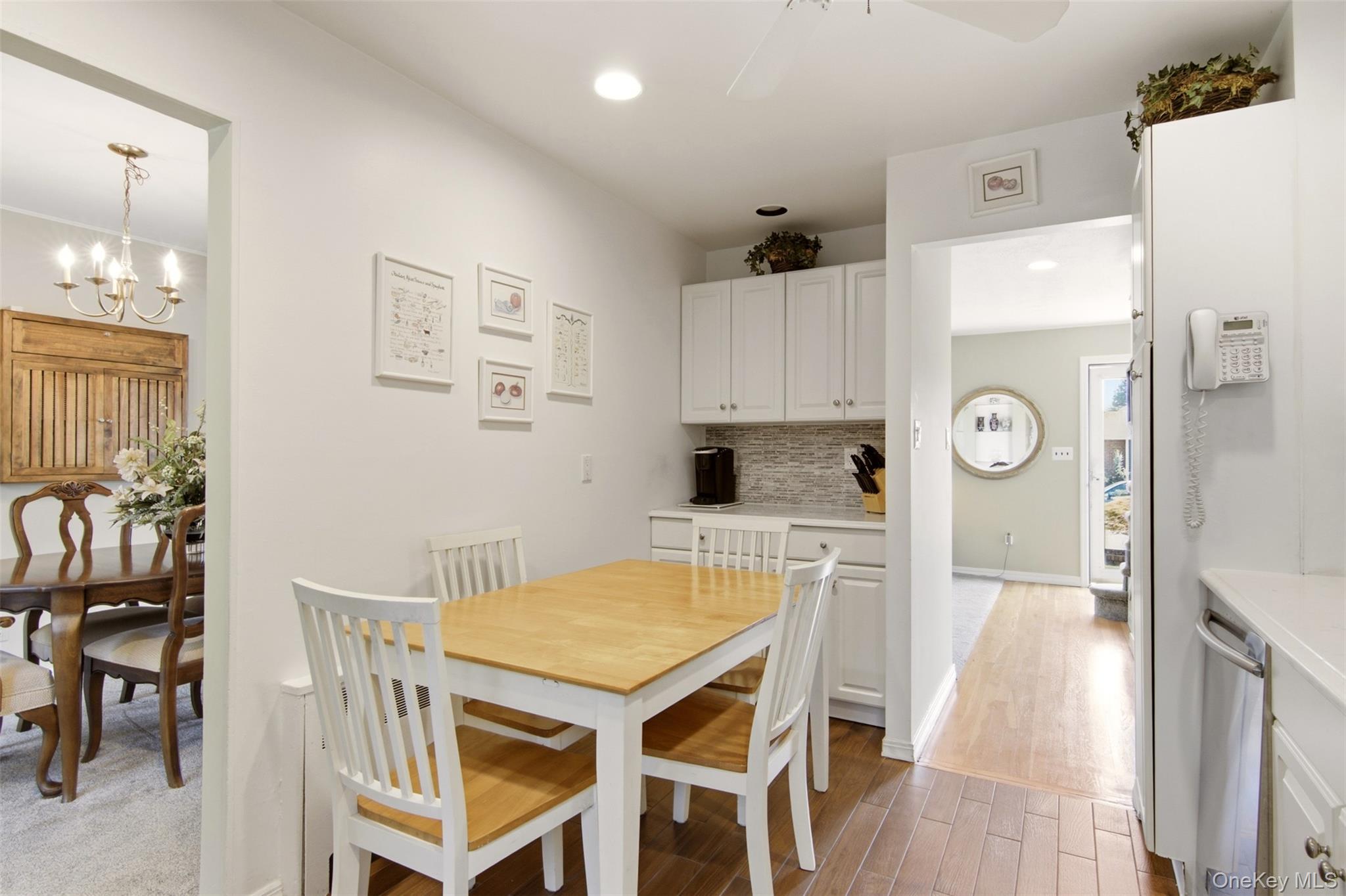 3 Cromwell Road Carle Place, NY 11514 - Photo 18 of 35 Gallery Image 18