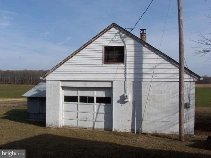 4928 Sandy Bend Road Marydel, DE 19964 - Photo 5 of 25 Garage