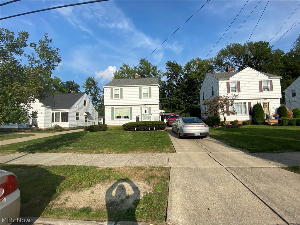 1211 Gordon Road Cleveland, OH 44124 - Photo 2 of 32