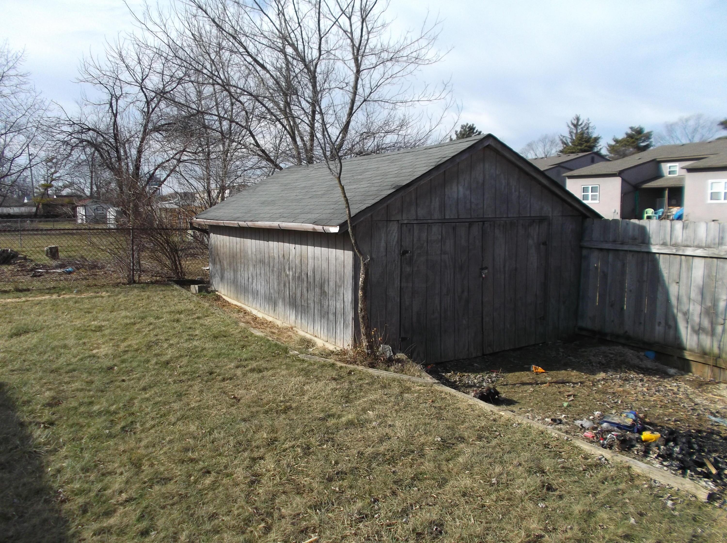 5300 Trabue Road Columbus, OH 43228 - Photo 3 of 11 Gallery Image 3