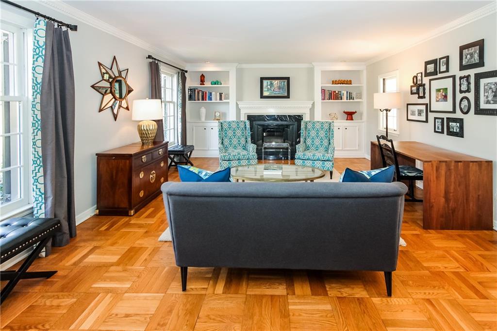 725 Valleyview Road Pittsburgh, PA 15243 - Photo 2 of 25 Gallery Image 2