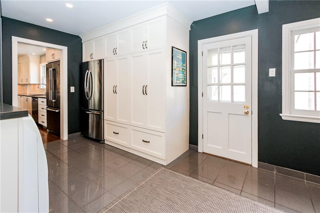 725 Valleyview Road Pittsburgh, PA 15243 - Photo 11 of 25 Gallery Image 11