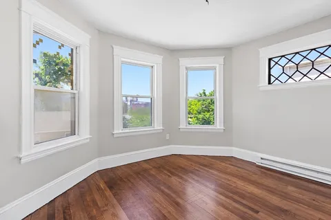 $820,000 | 19-21 Henchman Street, Worcester, MA 01605