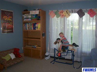 12106 Yoder Road Roanoke, IN 46783 - Photo 7 of 15