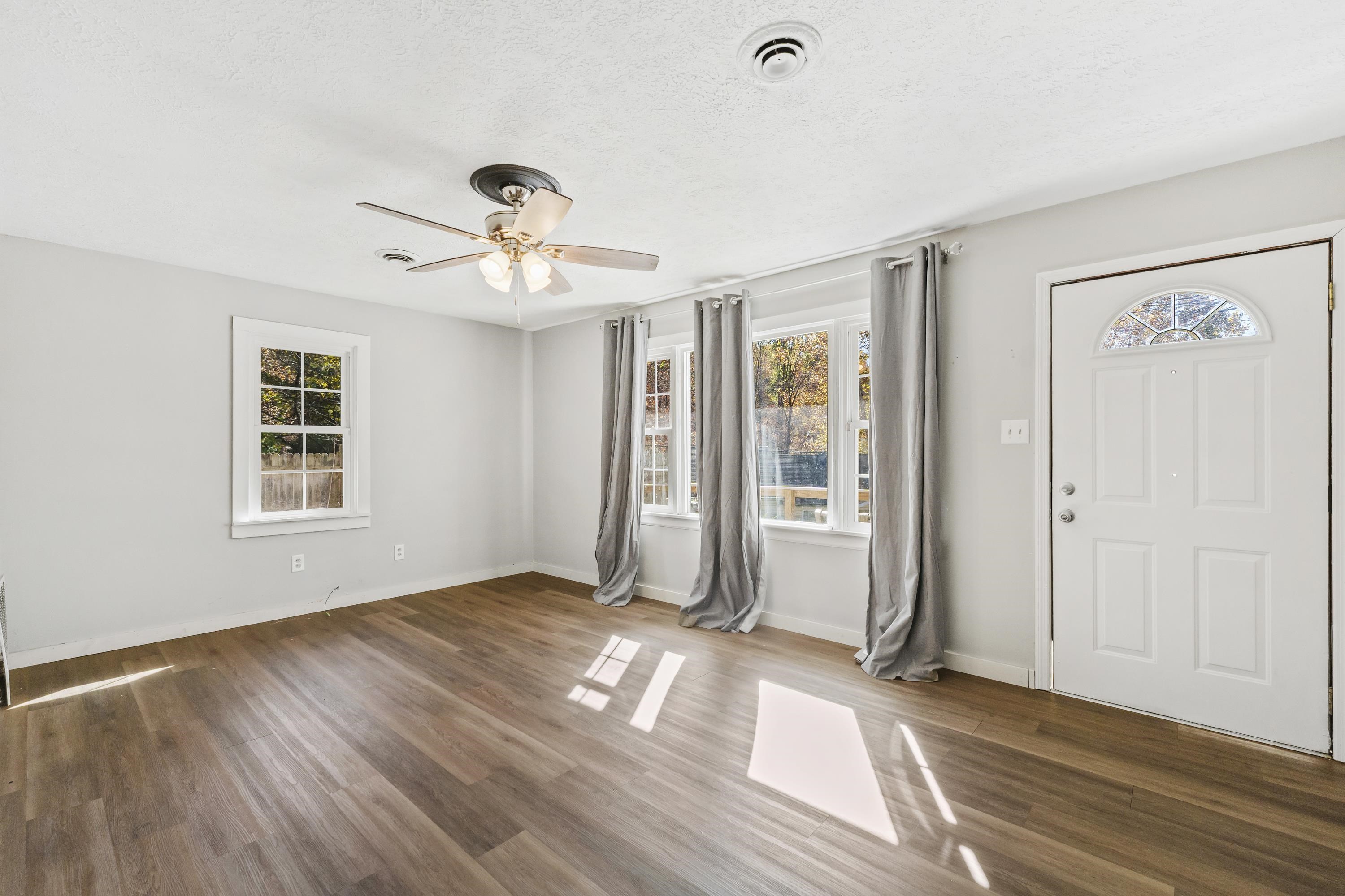 2207 Donta Road Ashland, KY 41102 - Photo 7 of 30