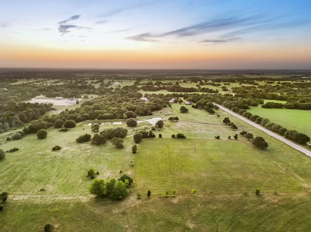 a view of an ocean in a city