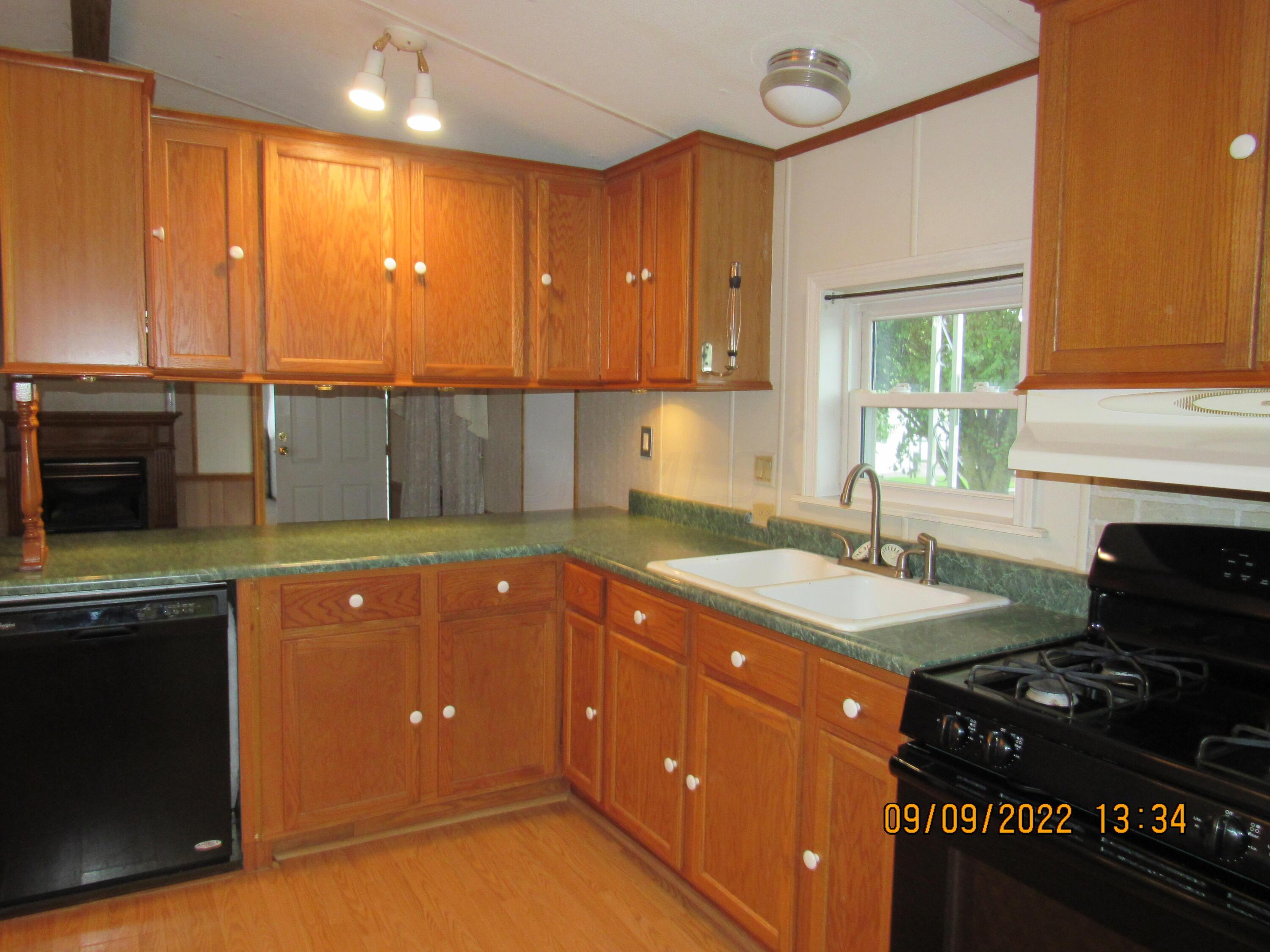 278 Ridgeview Drive Circleville, OH 43113 - Photo 8 of 14 IMG_0805