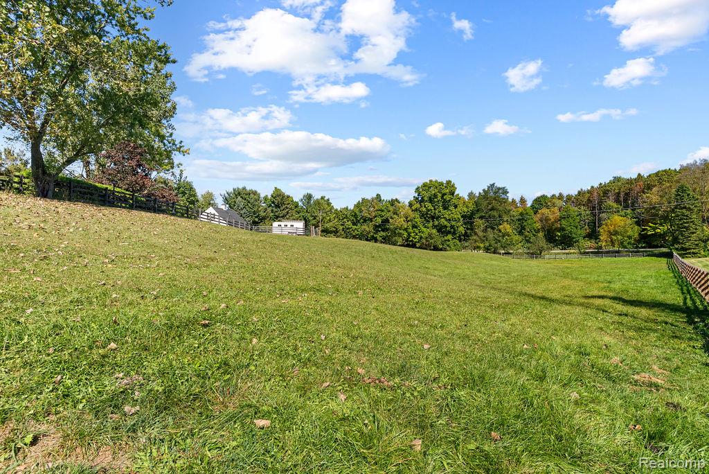 2715 Cullen Road Howell, MI 48855 - Photo 62 of 88 Gallery Image 62