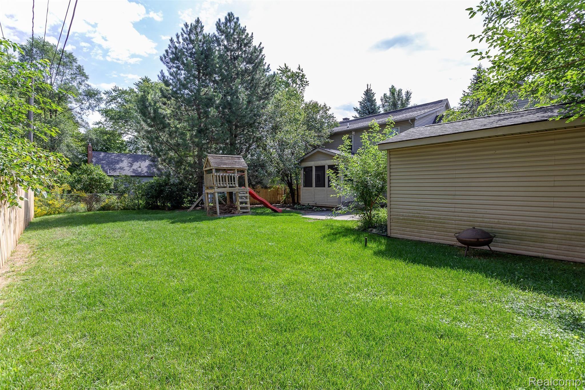 3930 Dunning Road Rochester, MI 48309 - Photo 6 of 49