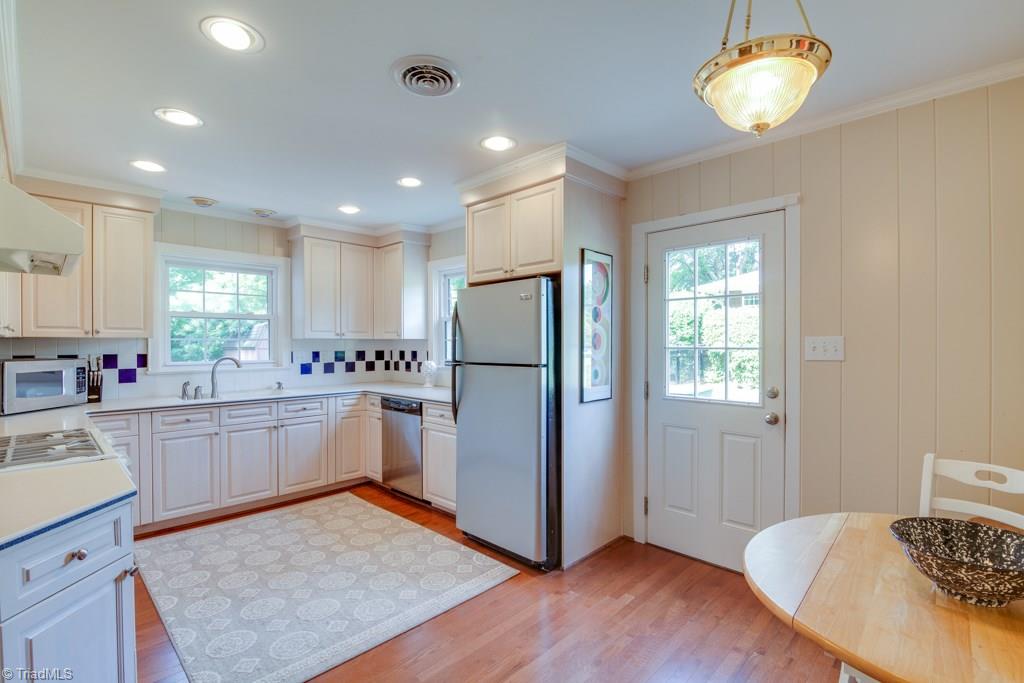 2730 Spring Garden Road Winston-Salem, NC 27106 - Photo 6 of 30 Gallery Image 6