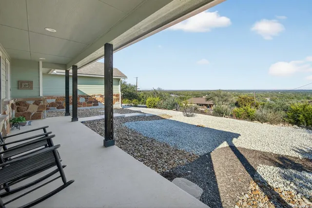 $430,000 | 1490 Yaupon, Fischer, TX 78623