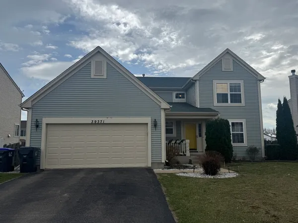 $399,900 | 39371 Crofton Lane, Beach Park, IL 60083