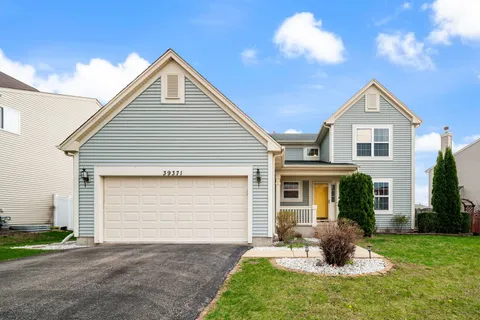 $399,900 | 39371 Crofton Lane, Beach Park, IL 60083