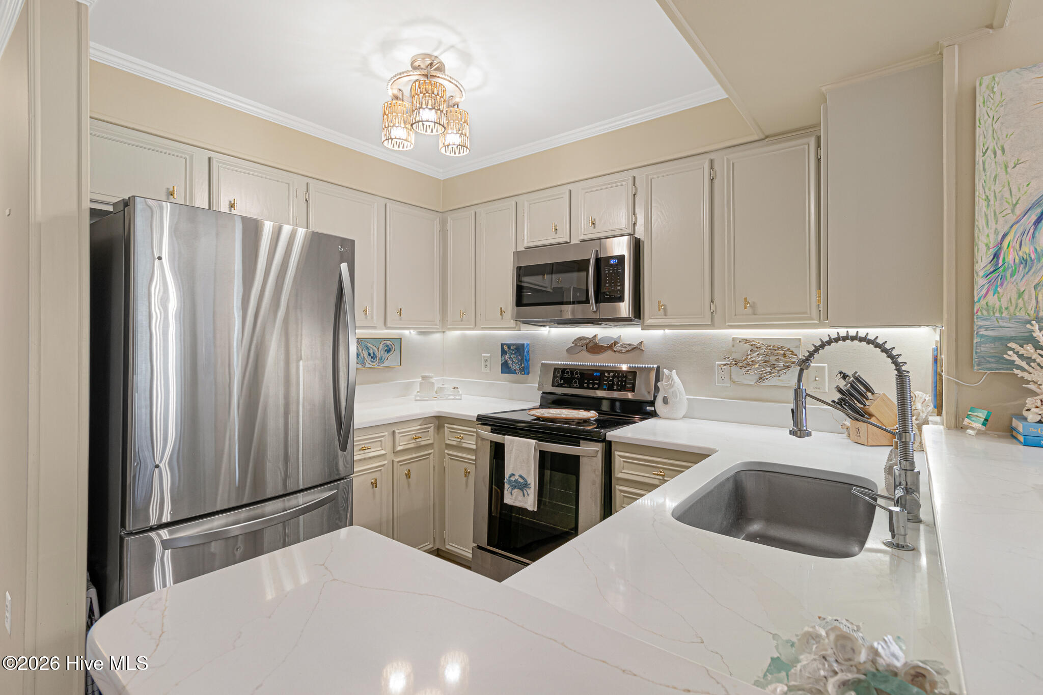 2304 West Fort Macon Road, Unit 214H Atlantic Beach, NC 28512 - Photo 14 of 63 Kitchen