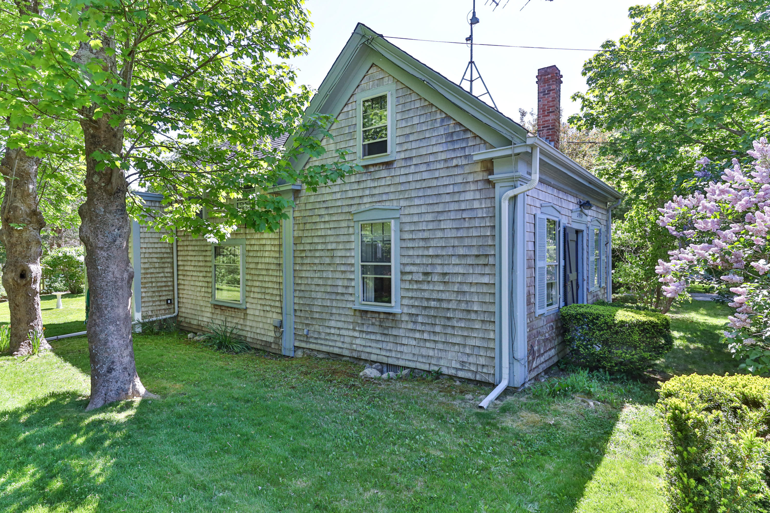 3915 Main Street Barnstable, MA 02630 - Photo 1 of 62 3915MaiLR-1