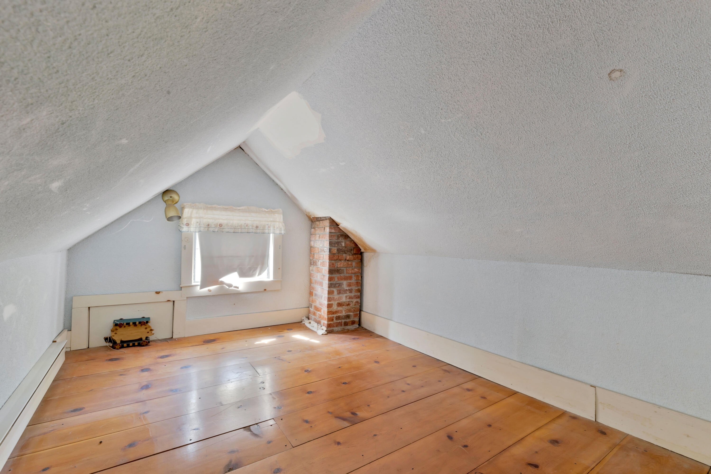 3915 Main Street Barnstable, MA 02630 - Photo 21 of 62 3915MaiLR-24