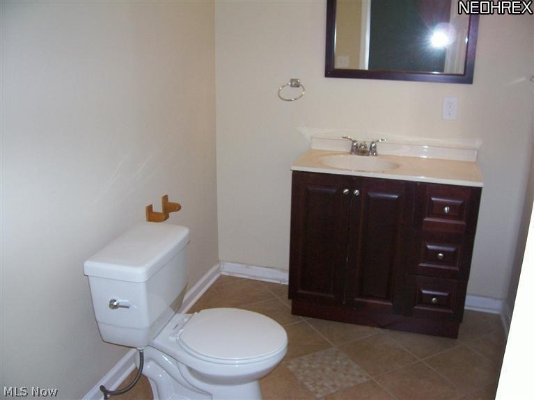 2937 Coleridge Road Cleveland, OH 44118 - Photo 17 of 24