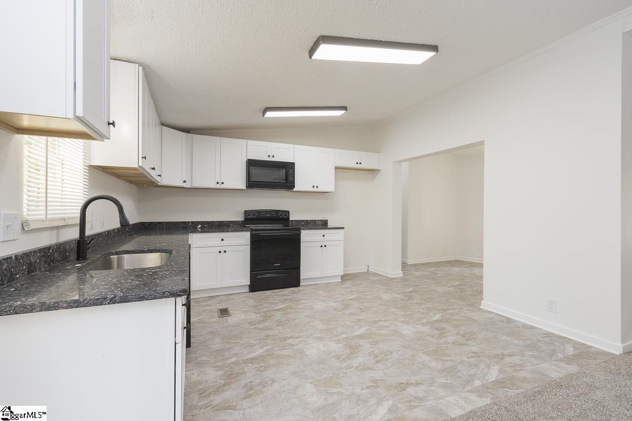 207 Shade Tree Circle Easley, SC 29640 - Photo 13 of 47