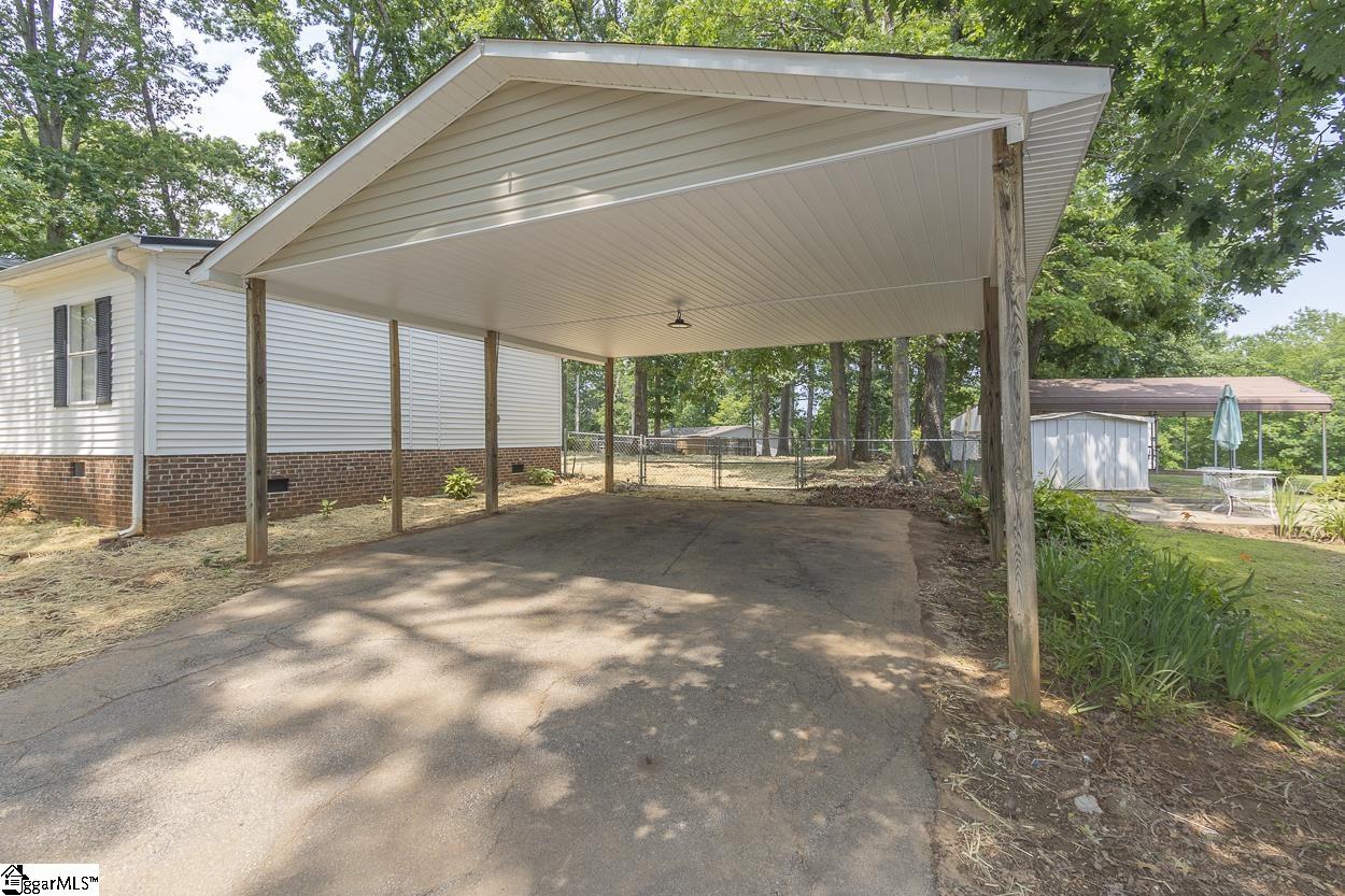 207 Shade Tree Circle Easley, SC 29640 - Photo 4 of 47