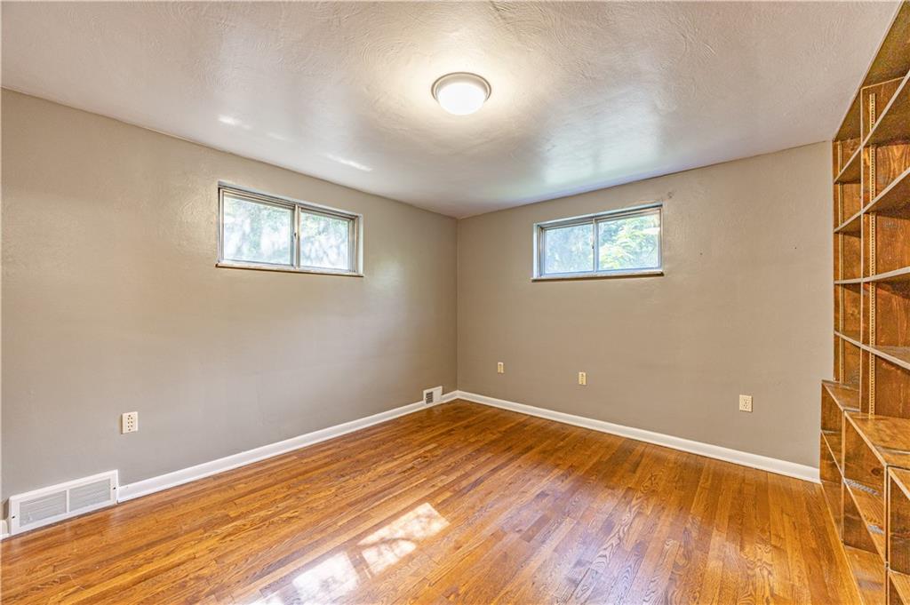 118 Washington Road Pittsburgh, PA 15221 - Photo 21 of 29