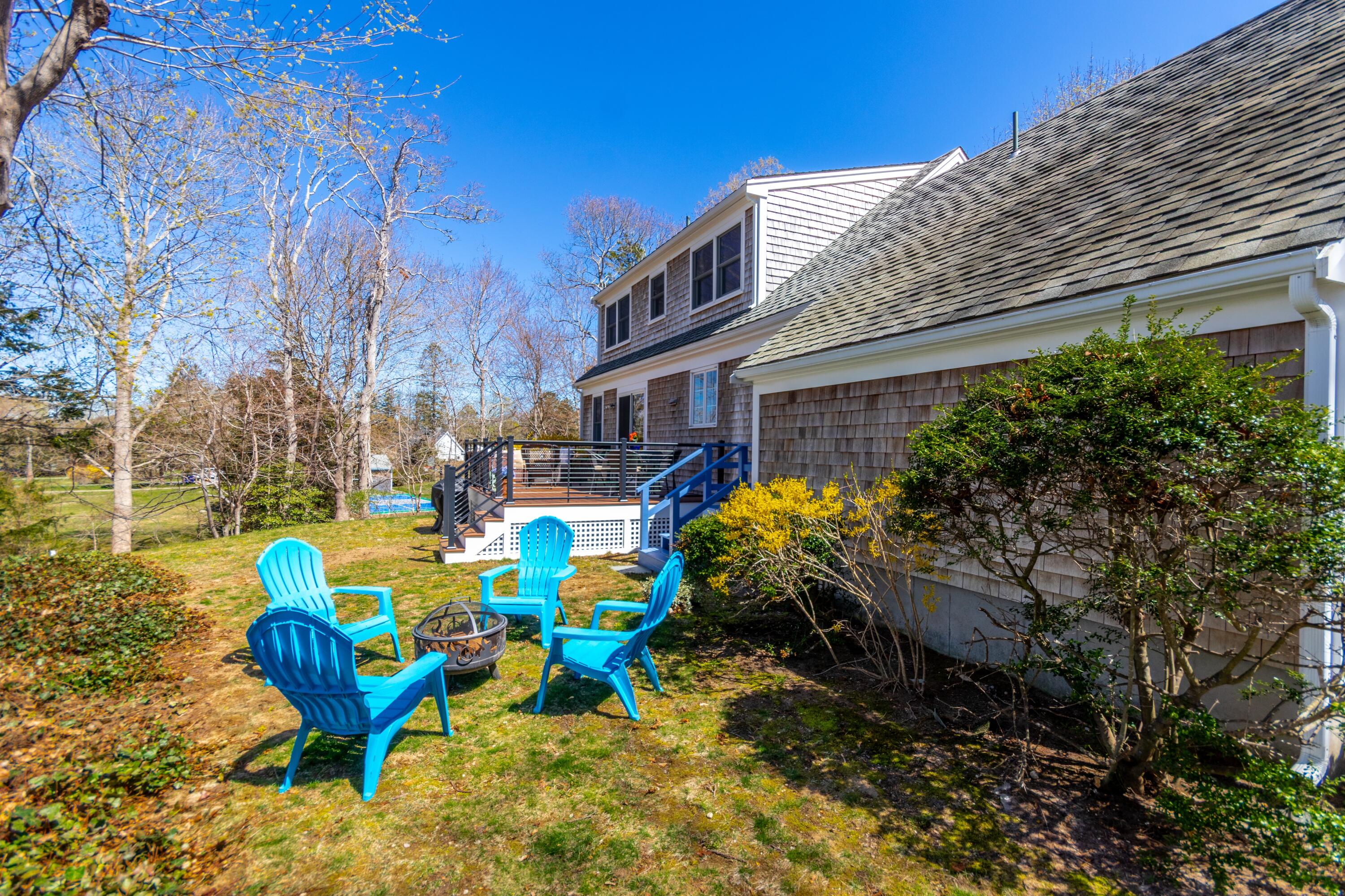 4 Quail Hill Road Pocasset, MA 02559 - Photo 29 of 38 Back yard