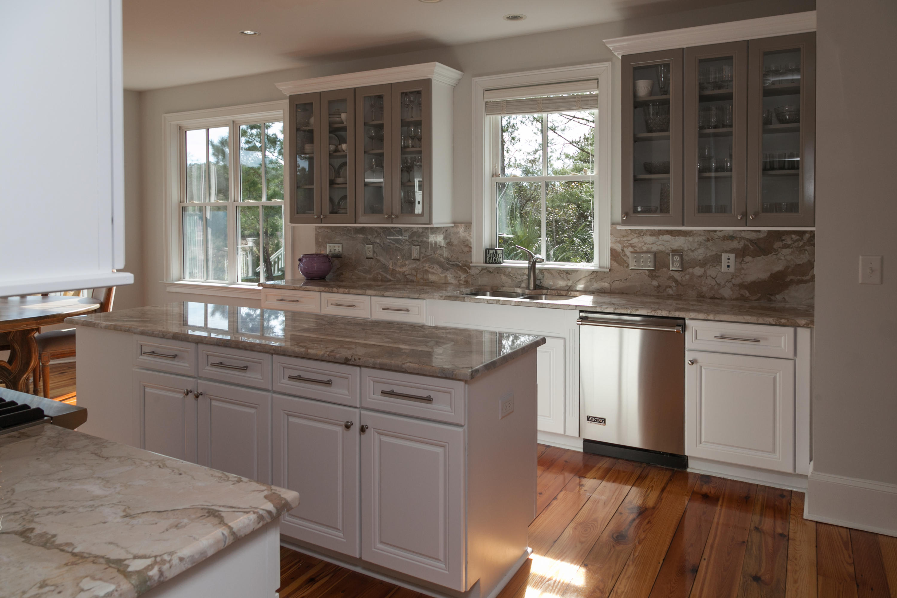 530 Commonwealth Road Mount Pleasant, SC 29466 - Photo 11 of 51 quartzite counter tops