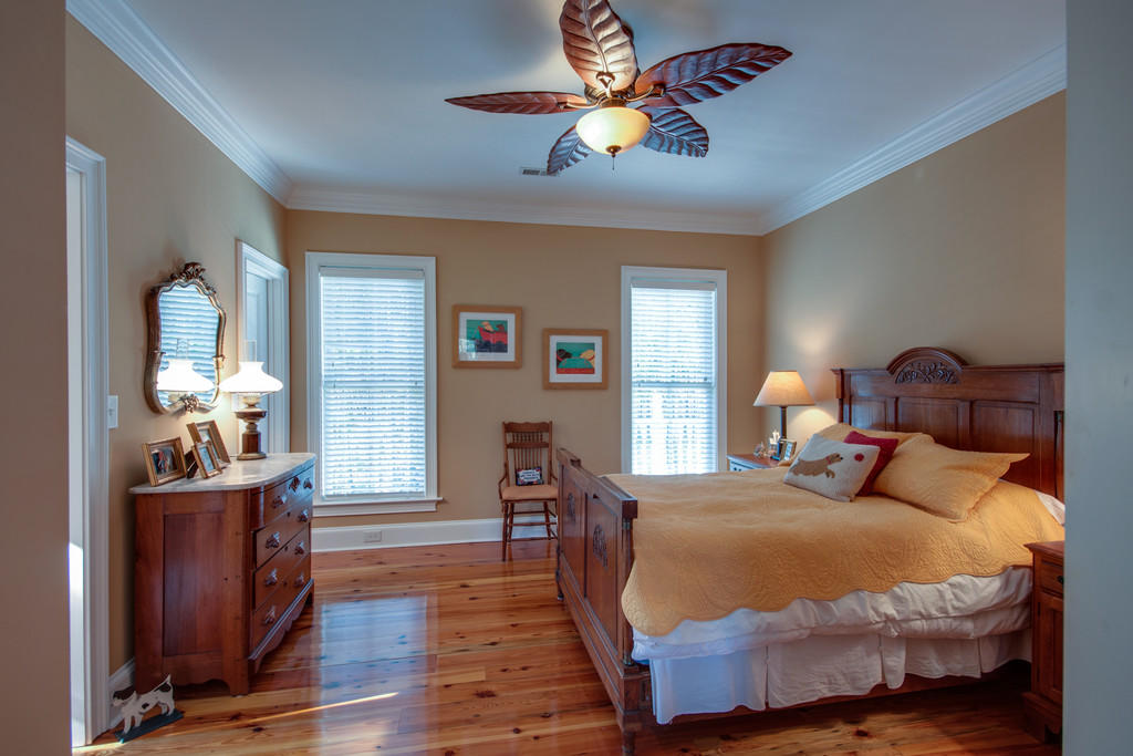 530 Commonwealth Road Mount Pleasant, SC 29466 - Photo 28 of 51 guest bedroom updtairs