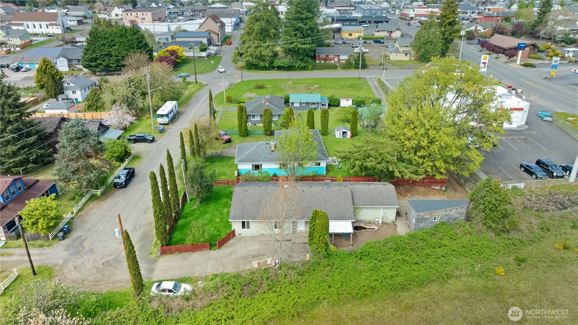 320 South 4th Street Elma, WA 98541 - Photo 29 of 35 an aerial view of a house