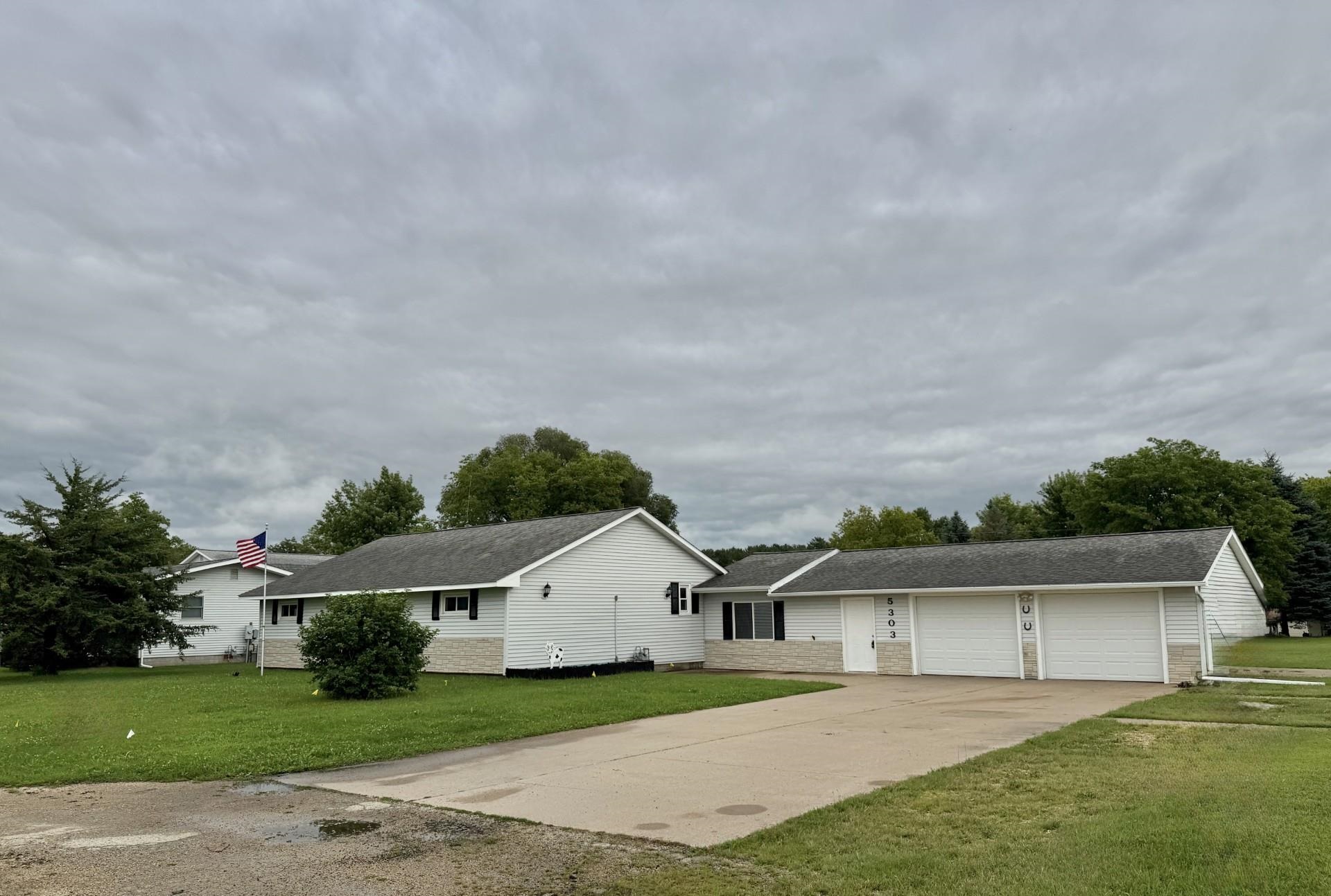 5303 Riverview Road Thomson, IL 61285 - Photo 1 of 25 Gallery Image 1